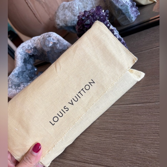 Louis Vuitton Damier Canvas Long Wallet - Picture 10 of 12